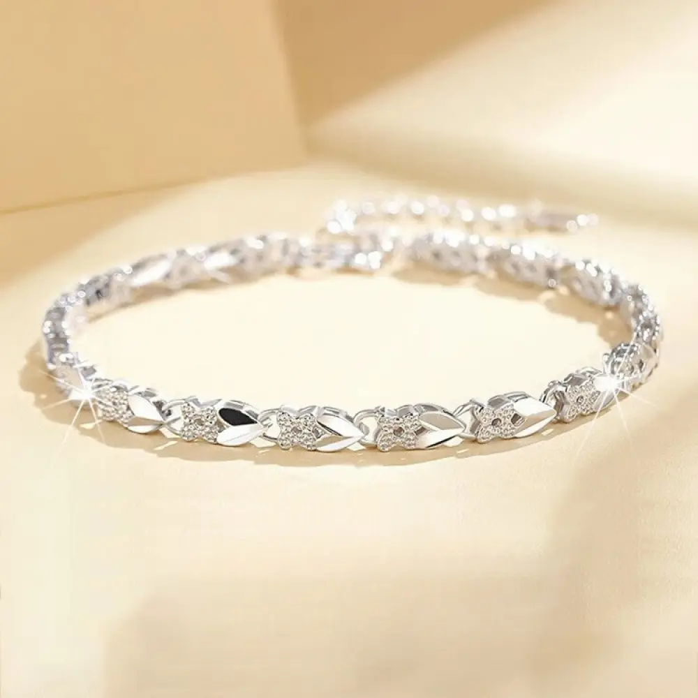 Vòng Tay Cỏ Bốn Lá, May Mắn, Giá Cả Phải Chăng, Sang Trọng, Thích Hợp Làm Quà Tặng Hẹn Hò Cho Bạn Gái