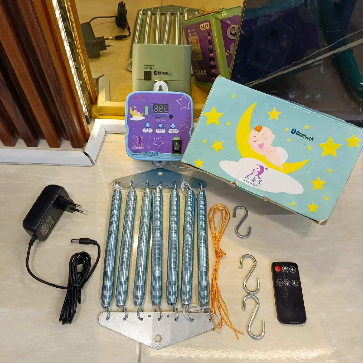 FB BABY Mesin Ayunan Otomatis Remote dan Bluetooth