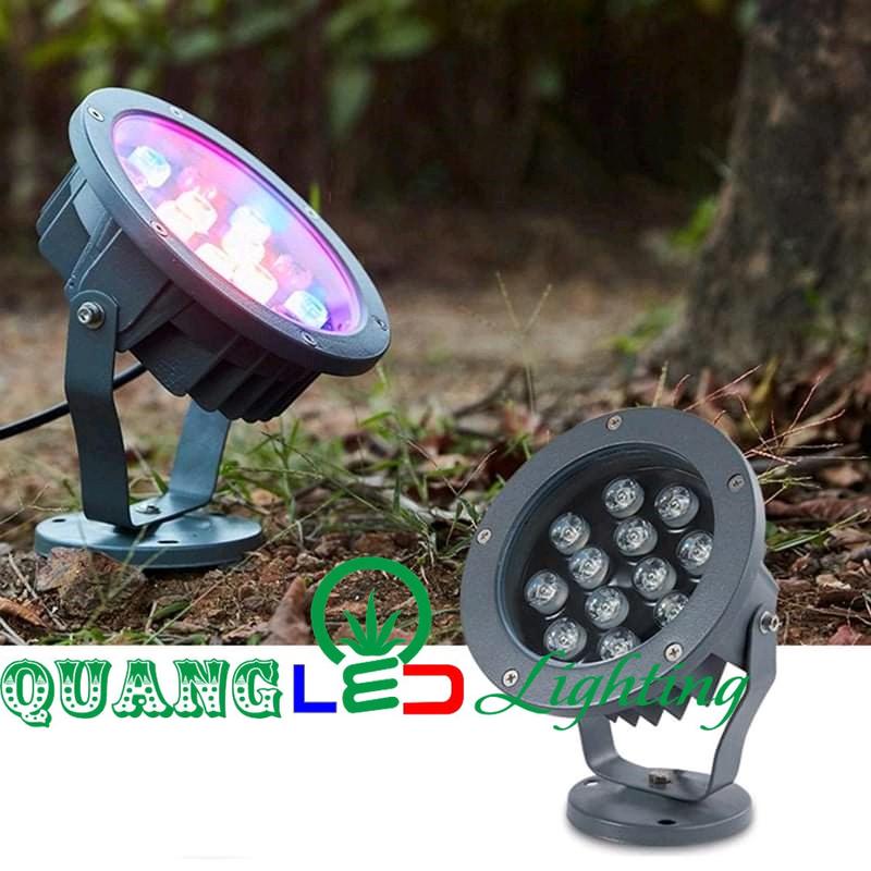 Đèn led chiếu điểm sân vườn 12w điện áp 220v. ánh sáng đổi màu tự động RGB