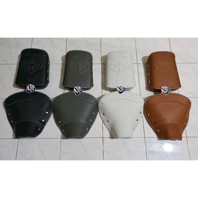 cover jok vespa klasik model cowboy benik cung bungkus sadel jok depan belakang vespa super sprint px ps bajaj hitam putih abu abu coklat 2