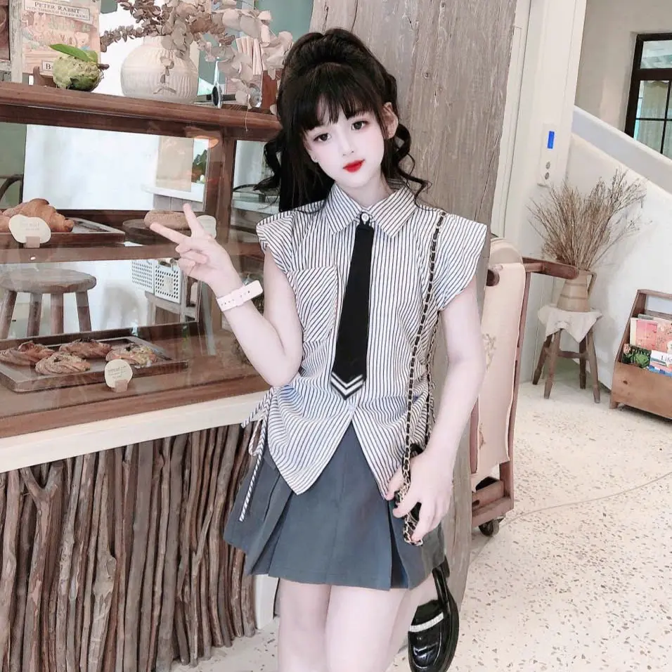 Mã S4: (20kg - 50kg) Set áo sơmi sọc chất cotton và chân váy xám chất cotton lạnh cho bé gái