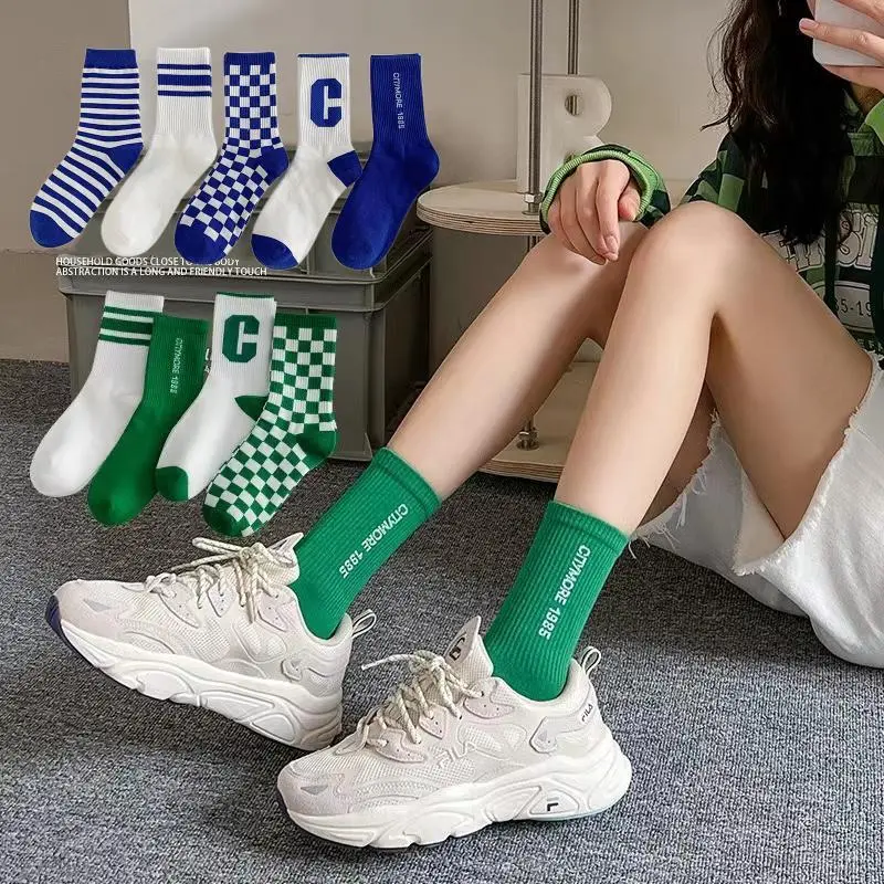 ถุงเท้าผ้าฝ้าย ลายตารางหมากรุก สีเขียวน้ำเงิน สไตล์สตรีทKorean women's socks fashion checkerboard socks