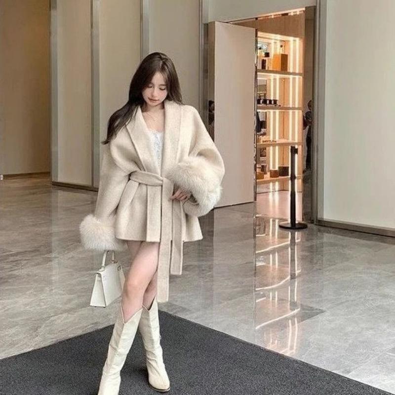 Product Introduction of Áo Khoác Len Dây Mỏng, Người Nổi Tiếng Trên Internet, CHTK-SHOP, Dài Tay, Dáng Rộng Vừa Vặn, Nối Cao Cấp, Tay Áo Lông Ngắn, Thích Hợp Cho Mùa Xuân Và Mùa Thu, Áo Sơ Mi Và Tất Năm Mới Nữ Top Nhung Jacket 0