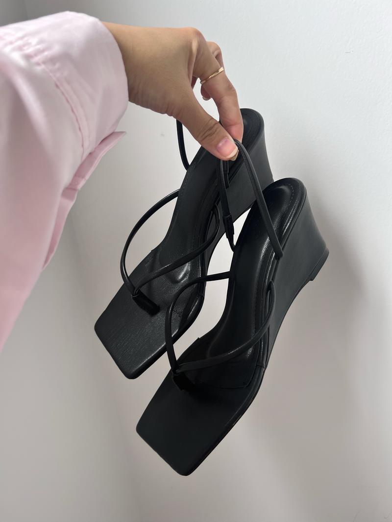 Product Introduction of Giày đế bằng SimP dép xuồng cao 5cm xỏ ngón quai mảnh mang được 2 kiểu - BIO DéP Shoes 16