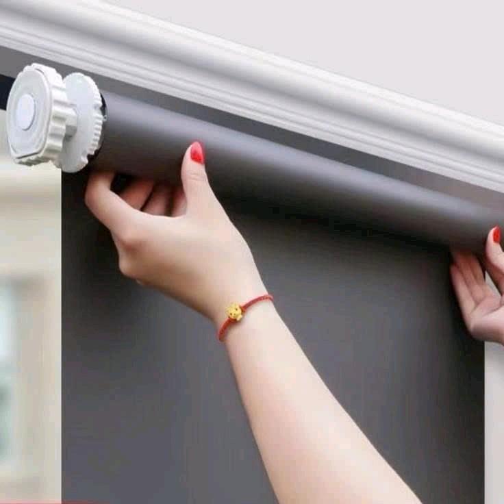 RÈM CUỐN KHÔNG KHOAN chống nắng , cản sáng 100% với nhiều màu sắc