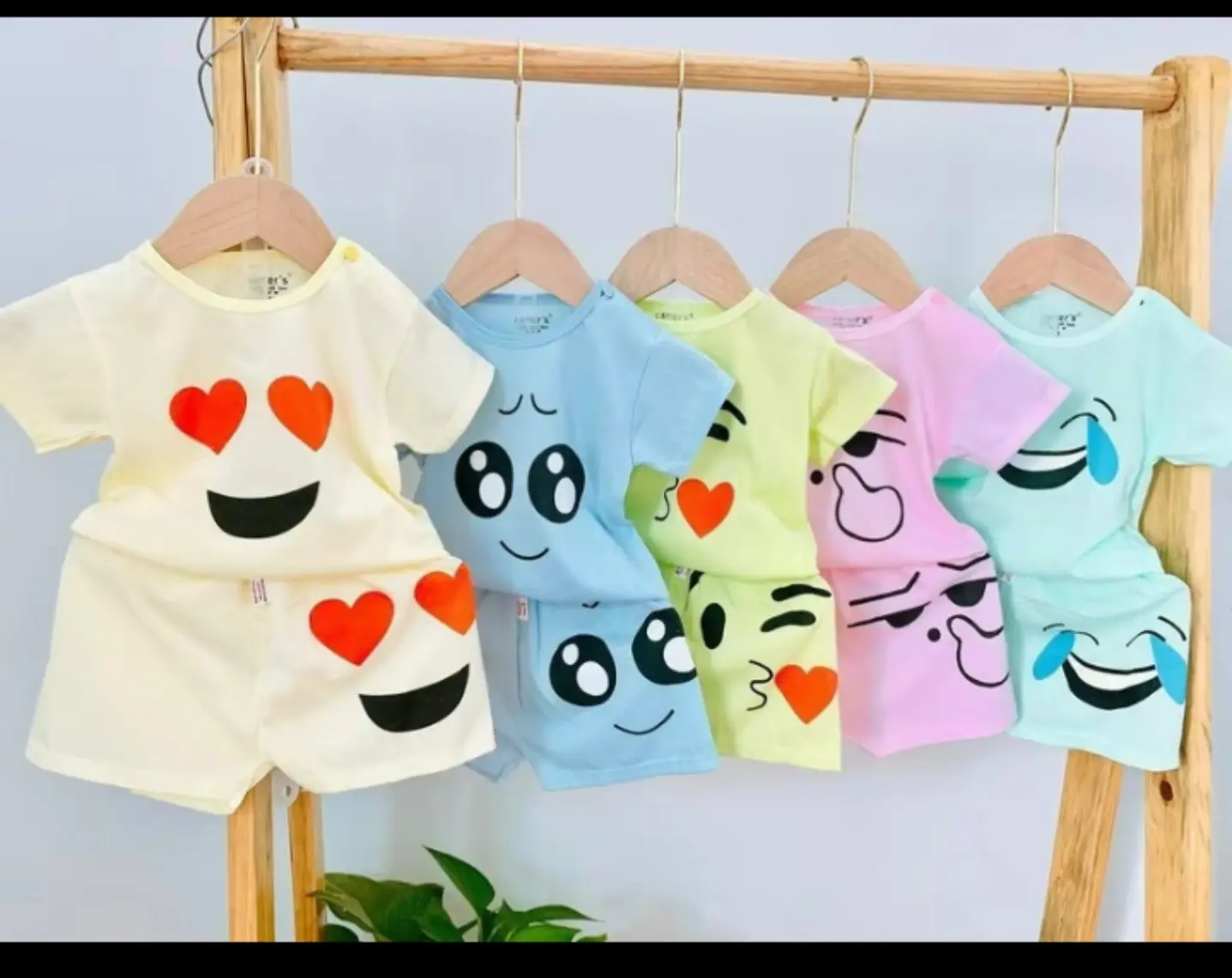 Set 5 bộ áo cộc quần đùi cho bé từ 3-12kg
