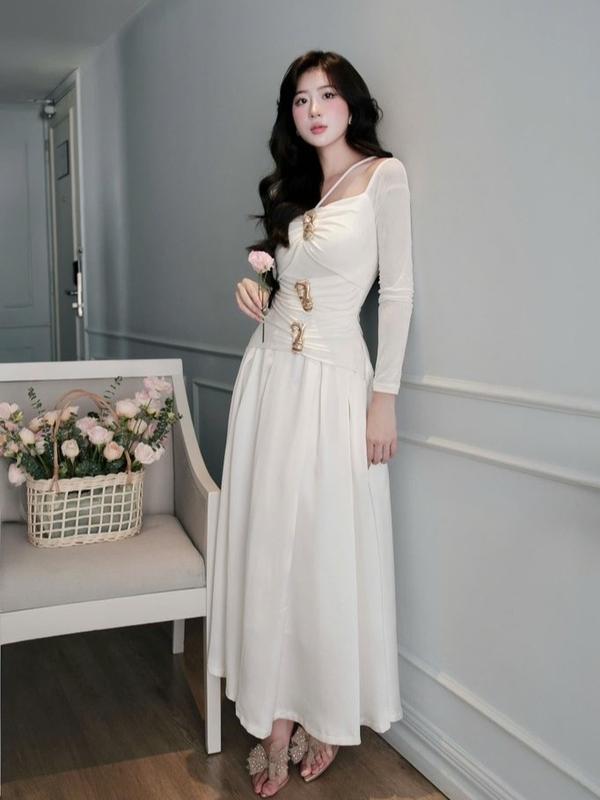 Váy thiết kế cổ yếm 3 khuy trắng sang chảnh phù hợp đi chơi đi tiệc K930