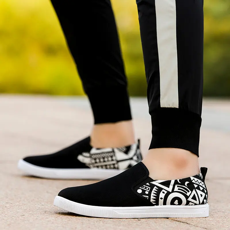Leedoo Sepatu Slip On Casual Sepatu Kanvas Pria Sepatu Slop Patterns Hitam MC315 6