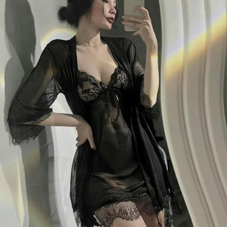  Set đồ ngủ nữ gồm Áo choàng và Váy ngủ kiểu đầm 2 dây có tặng kèm quần chữ T A59 