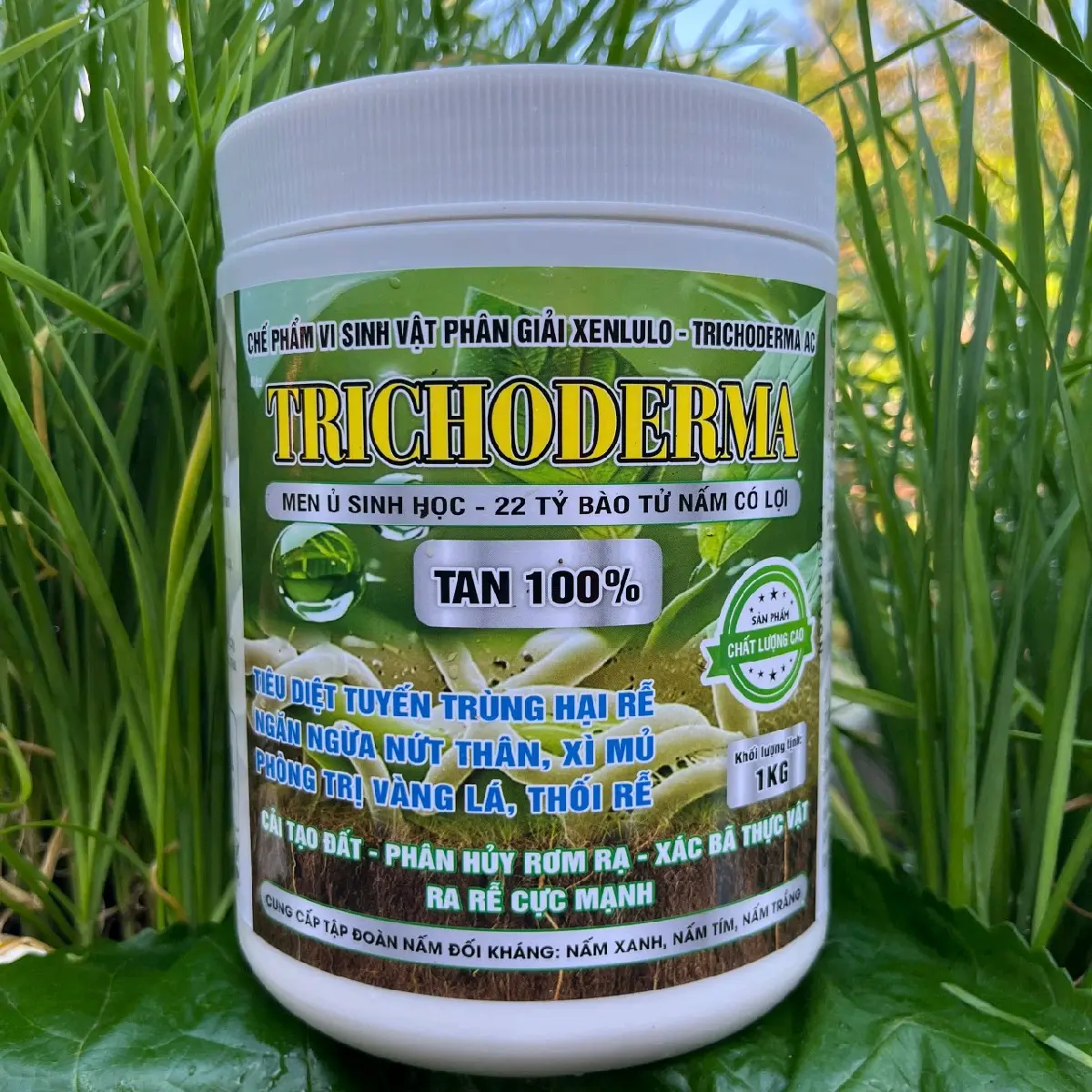 Lon Trichoderma 1 ký  với 22 tỷ bào tử giúp tiêu diệt tuyến trùng,  ngăn ngừa nứt thân xì mủ, vàng lá thối rễ, quản lý lúa lẫn lúa lai... pha 400 lít nước
