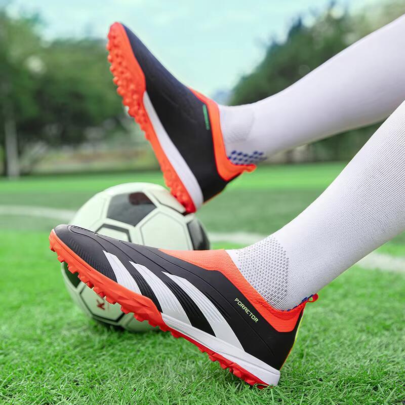 Product Introduction of Men's Turf Indoor Football Cleats High Top Breathable Soccer Shoes Outdoor Training TF 15