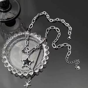 Kalung Saling Berbentuk Bintang, Warna Hitam, Sesuai untuk Lelaki dan Wanita, Mudah dan Serba guna, Gaya Hip-hop, Rantai Tulang selangka, Reka Bentuk Unik, Aksesori mewah dan Bergaya Jewelry Necklaces