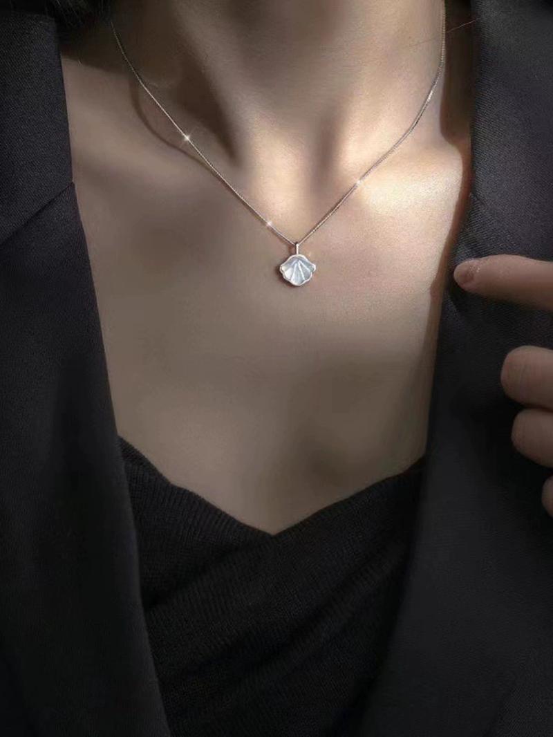 Product Introduction of Clavicle Chain Shell Pendant, Gift for Girlfriend: One Shell Necklace, Women Will Not Fade, High End, Versatile, Girl 3