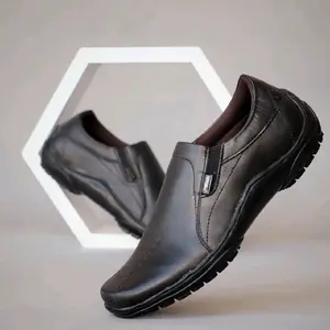 Sepatu Pria Slip On Kulit Asli Casual Selop Kasual Slop Loafers Kerja Kantor Dinas Coklat Karet Hitam