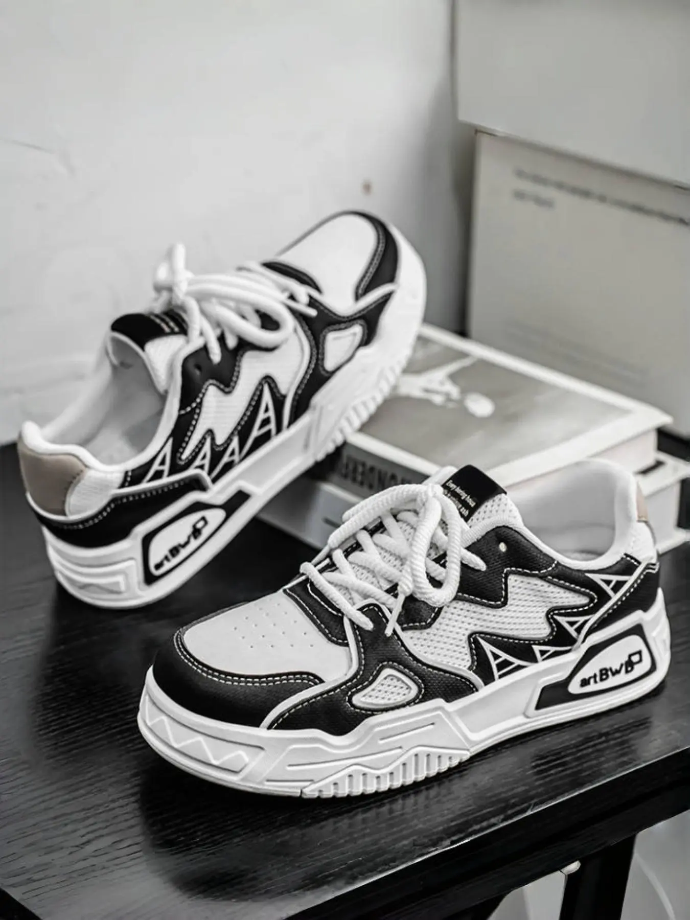 Men's Fashionable Patchwork Low Top Sneakers, Casual Comfortable Breathable Sports Running Shoes, Male All-match Round Toe Shoes for Daily Wear