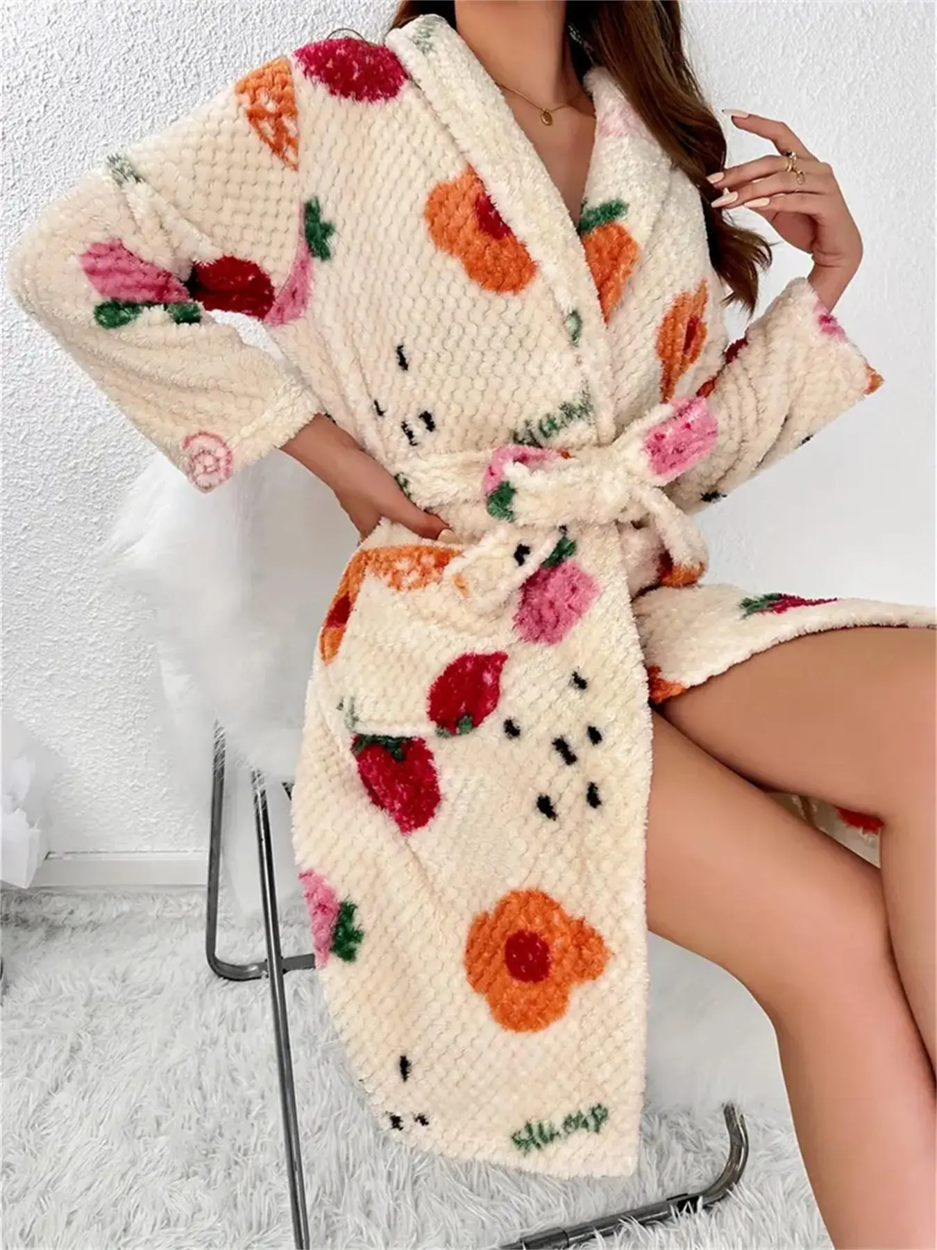 Women's Floral & Fruits Print Textured Pocket Flannel Bathrobe, Casual Long Sleeve Shawl Collar Neckline Pastel Dressing Gown, Women's Sleepwear for Autumn & Winter