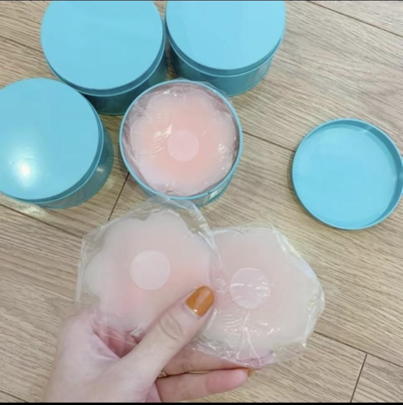 Product Introduction of Miếng Dán Ngực Silicon Vô Hình- Dán Nhũ Hoa Hình Bông Hoa, Hình Tròn Tinh Tế Tự Tin Dán Hàng Ngày Nữ mieng  dan áo  ngực áo  dán 2
