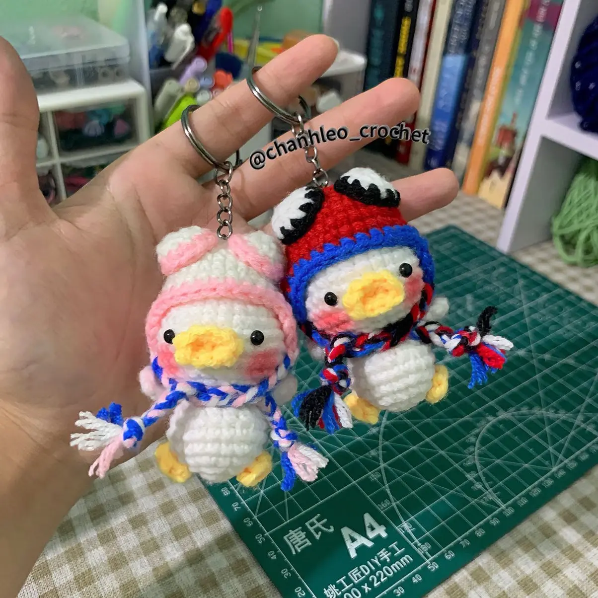 Móc khoá VỊT MŨ SPIDER MAN bằng len size mini siêu đáng yêu Móc Chìa Khoá
