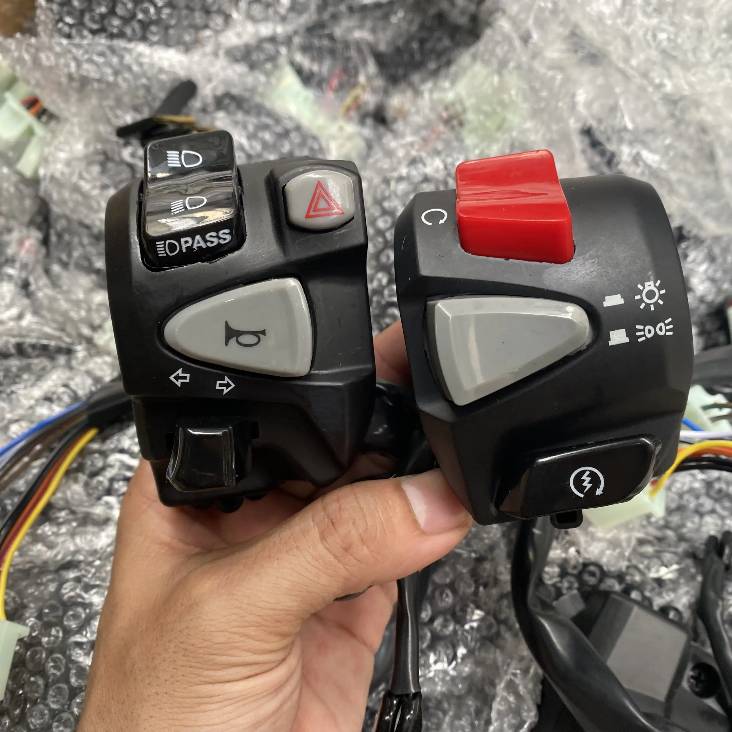 Cùm công tắc Trái Phải CB650 CB1100 full chức năng Vario Raider Sirius Wave Exciter - Công tắt CB 650F