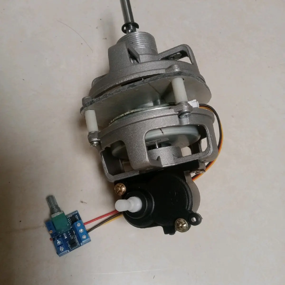 đầu quạt 12V_24V moto không than
