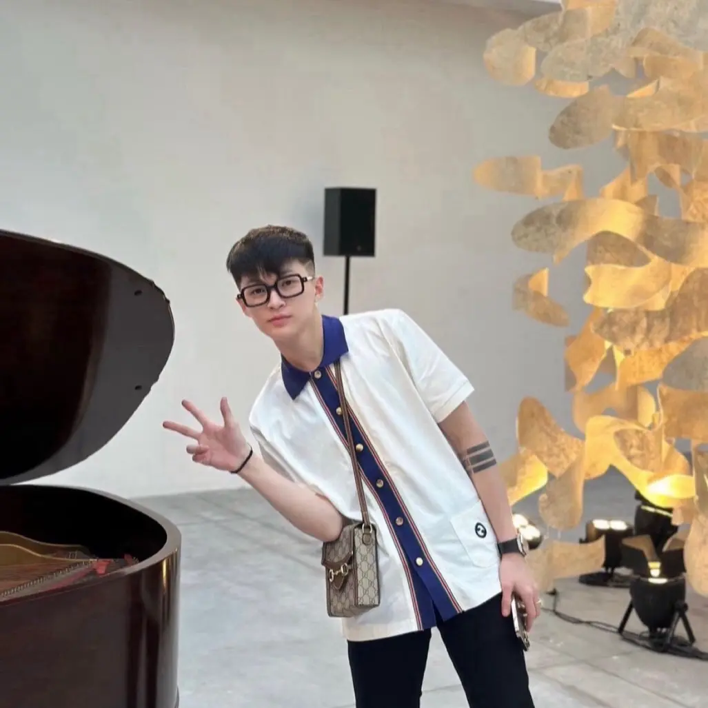 Túi Đeo Chéo Giống An thuyên