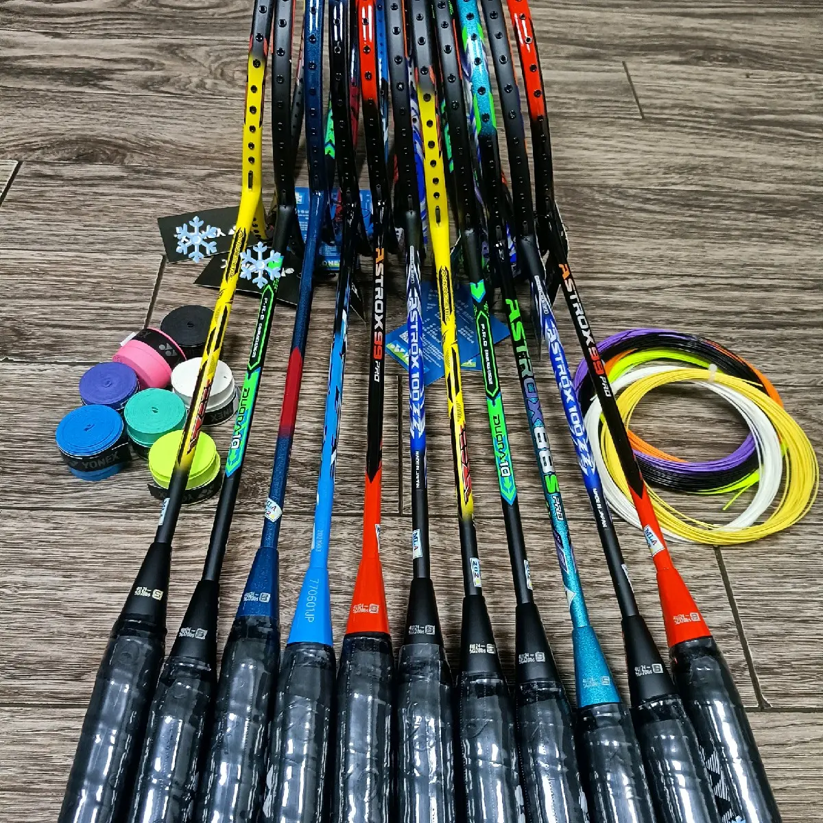 vợt cầu lông căng sẵn 11.kg tặng quấ cán  + bao vợt Cán Vợt Sport Carbon