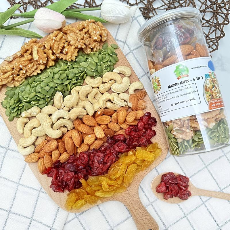 500Gr MIX 6 LOẠI HẠT VÀ TRÁI CÂY SẤY NGUYÊN VỊ (MIX NUTS, HẠNH NHÂN, ÓC CHÓ, HẠT ĐIỀU, HẠT BÍ, VIỆT QUẤT, NHO)
