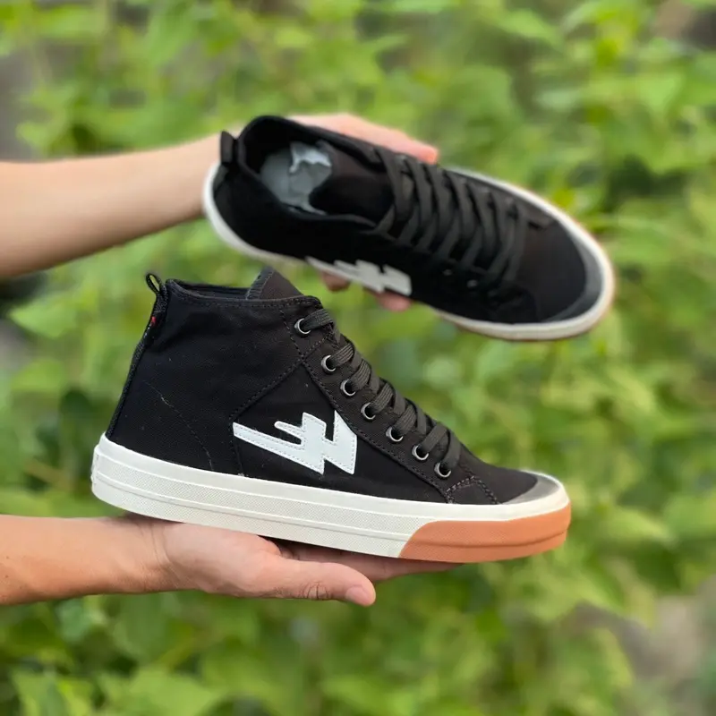 Sneakers Aekoshoes TwoYears High Black Gum Produk Lokal Made In Indonesia 4