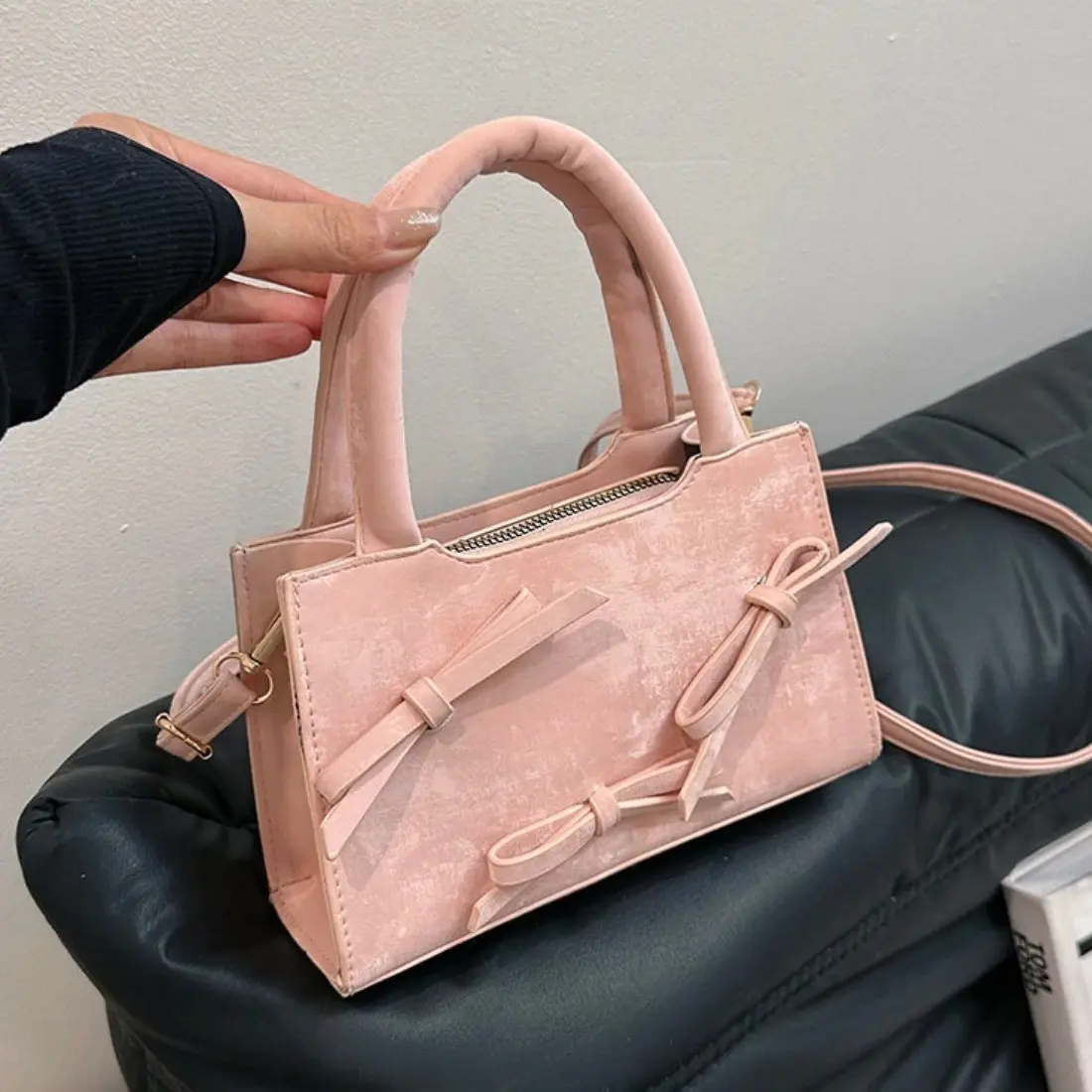 Túi Xách Nữ Da Nhung Đính Nơ Túi Đeo Chéo Da Pu Trơn Mềm Đi Chơi Phong Cách Hàn Quốc Bag Kem