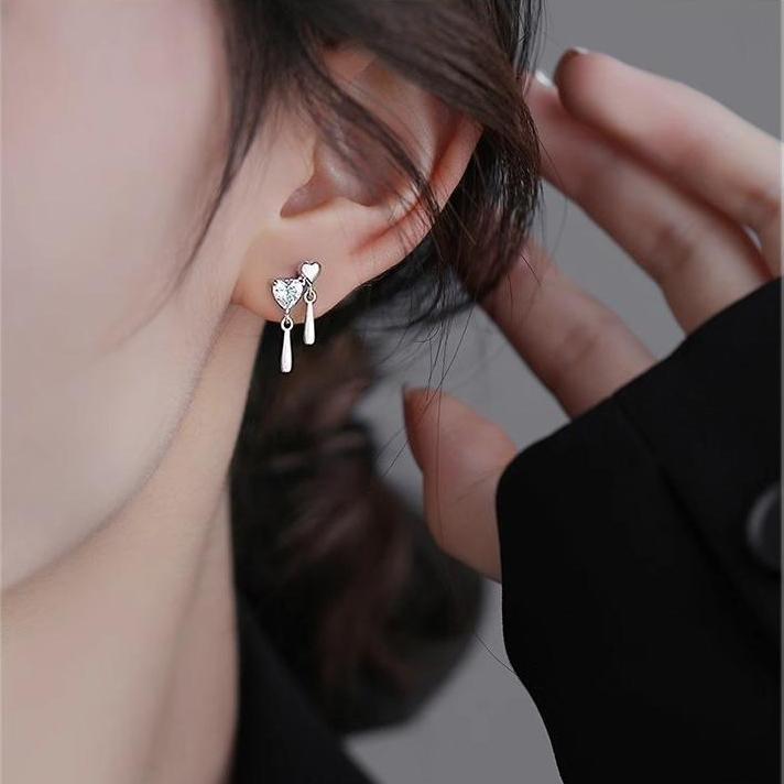 Product Introduction of Bông Tai Đinh tán Hình Trái Tim, Dành Cho Phụ Nữ, Đơn Giản Và Thanh Lịch, Thích Hợp Để Đi Lại Hàng Ngày, Bông Tai Đèn Lung Linh 10
