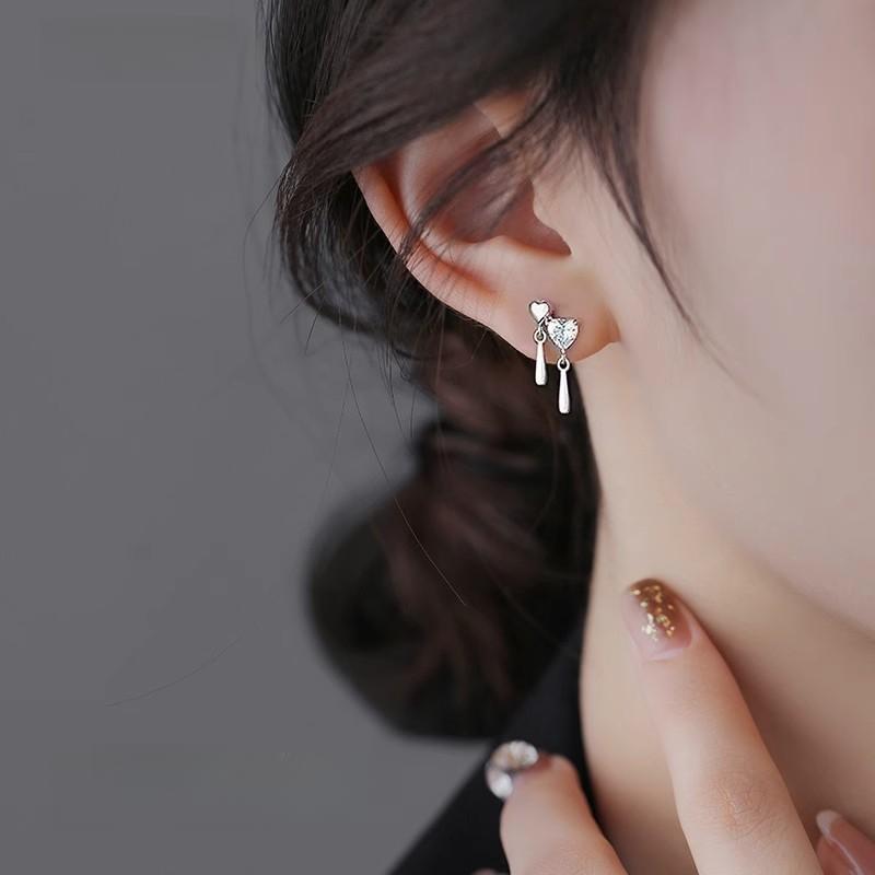 Product Introduction of Bông Tai Đinh tán Hình Trái Tim, Dành Cho Phụ Nữ, Đơn Giản Và Thanh Lịch, Thích Hợp Để Đi Lại Hàng Ngày, Bông Tai Đèn Lung Linh 8