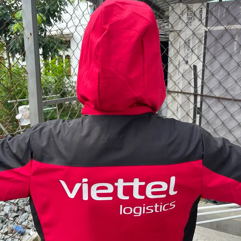 Áo khoác gió Viettel Logistics màu đỏ đen chất vải gió lót lưới thoáng mát aokhoac nam Jacket Menswear Nhung 6