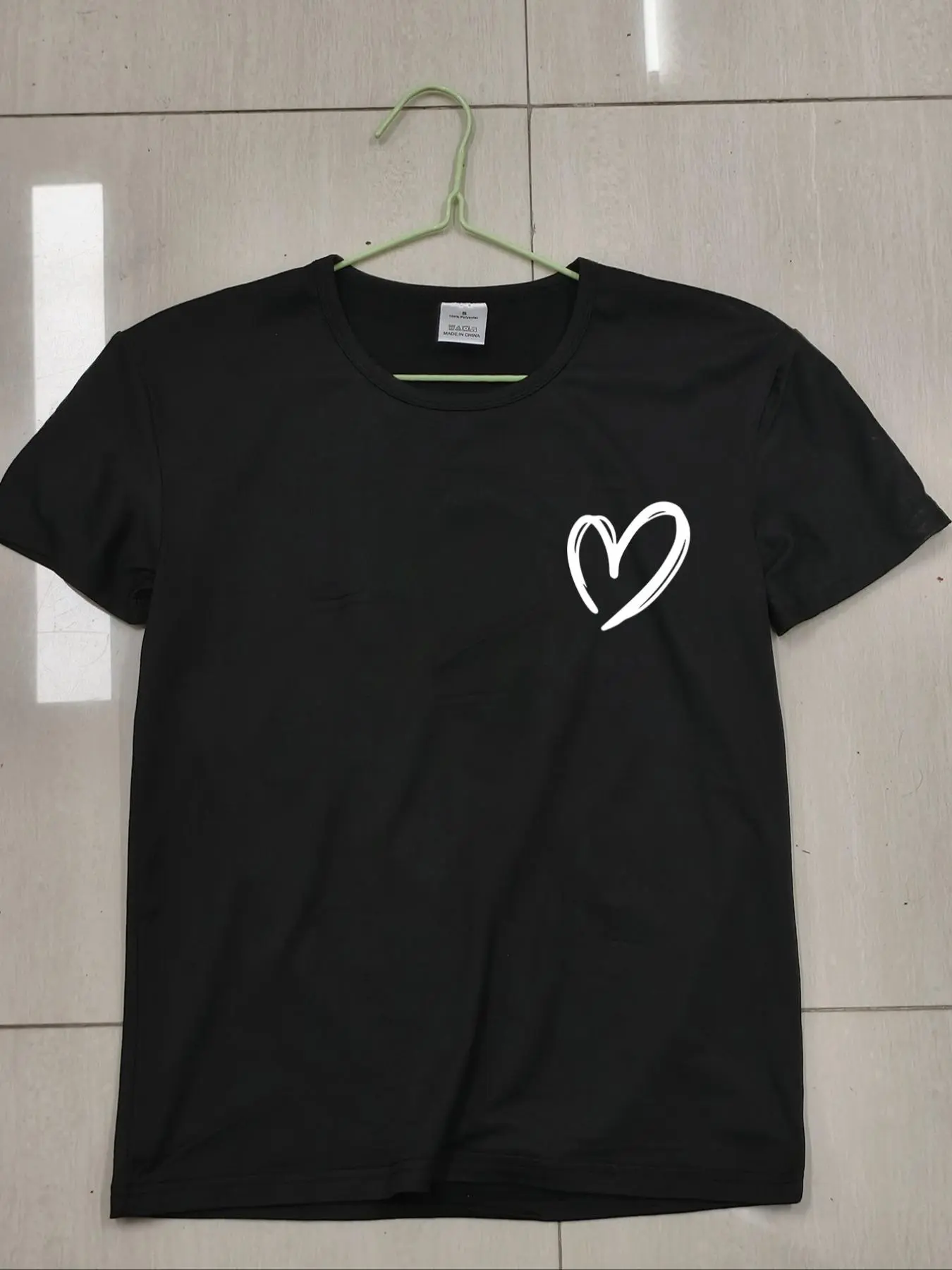 Women's Heart Print Round Neck Tee, Casual Short Sleeve Crew Neck T-shirt for Summer, Fashion Women's Top for Daily Wear