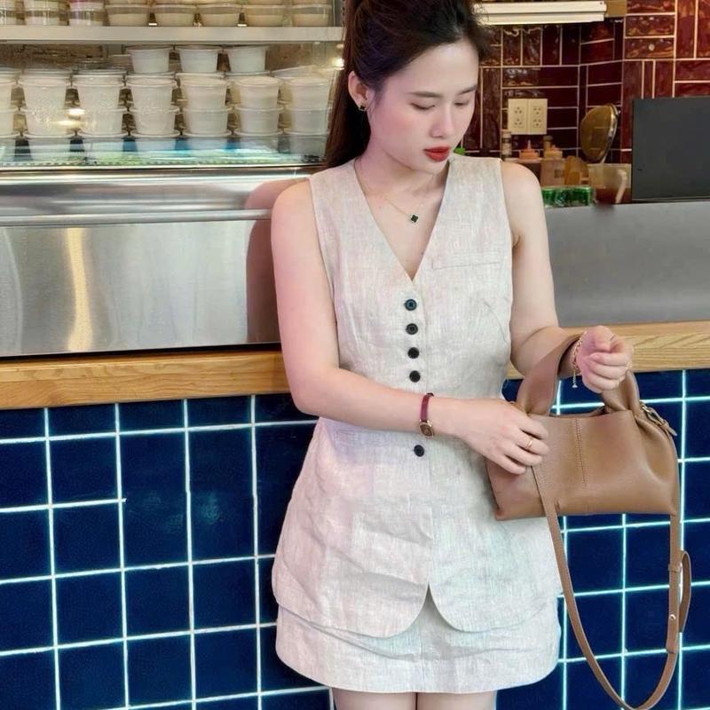 Kim Clothing - Set linen áo sát nách túi mổ xẻ tà gài nút cột dây lưng + chân váy A ngắn cạp thấp có lót quần