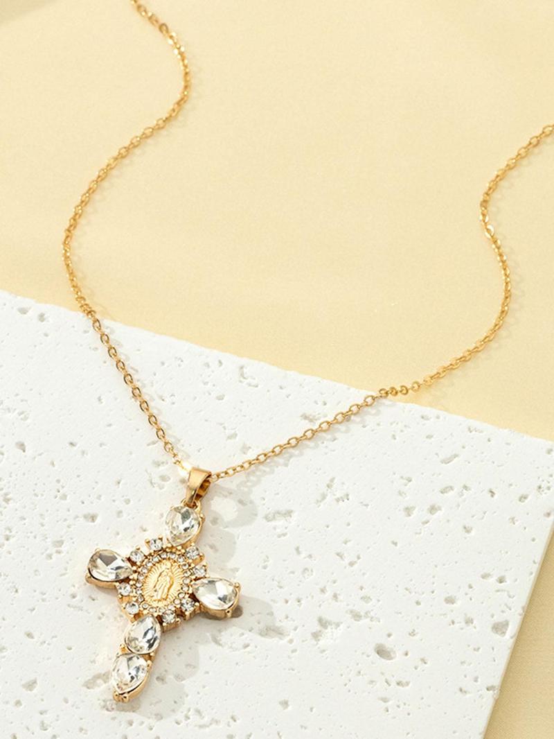 Product Introduction of Rhinestone Cross Pendant Necklace for Women, Temperament Jewelry for Daily Clothing Decor, Minimalist Aesthetic Jewelry Gift for Friend 5