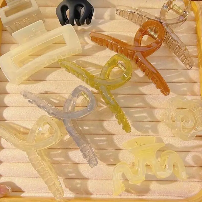 SET 67 CHI TIẾT KẸP TÓC GỒM 17 KẸP TÓC VÀ 50 CHUN