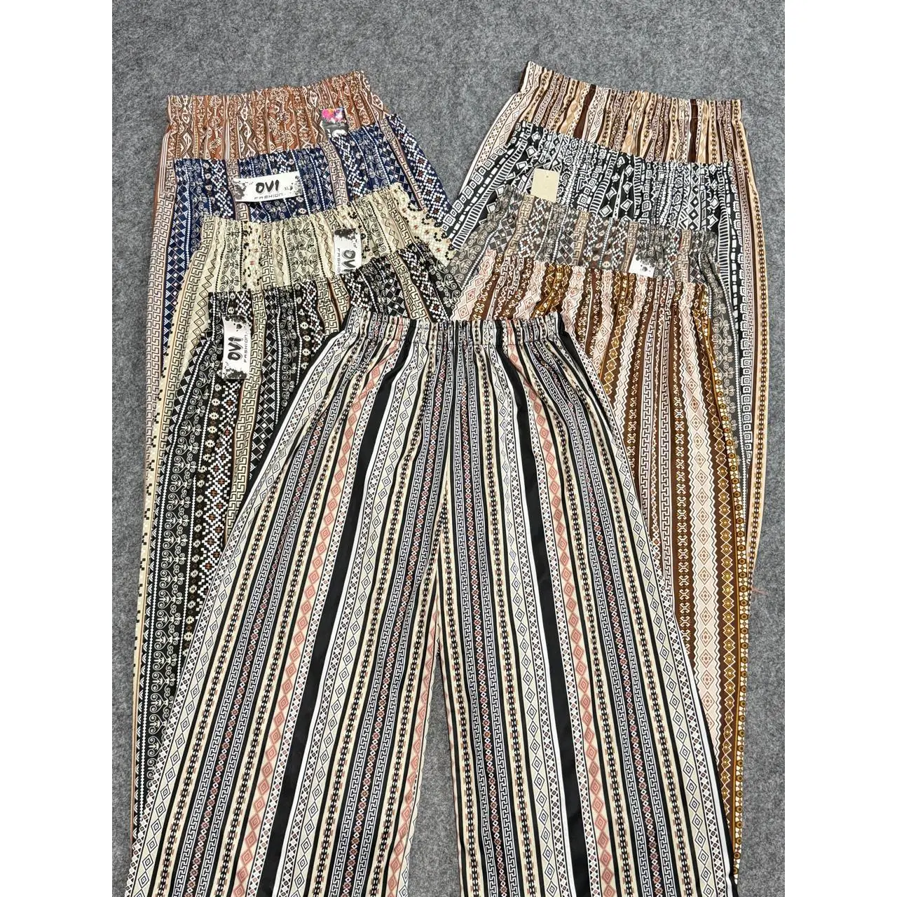 Paket Hemat Isi 4Pcs Celana Kulot Hommy Rayon HYGET Motif Terbaru Celana Kulot Highwaist Termurah Celana Hommy   ALL SIZE BB 45-75KG  Celana Kulot Wanita Viral Terbaru