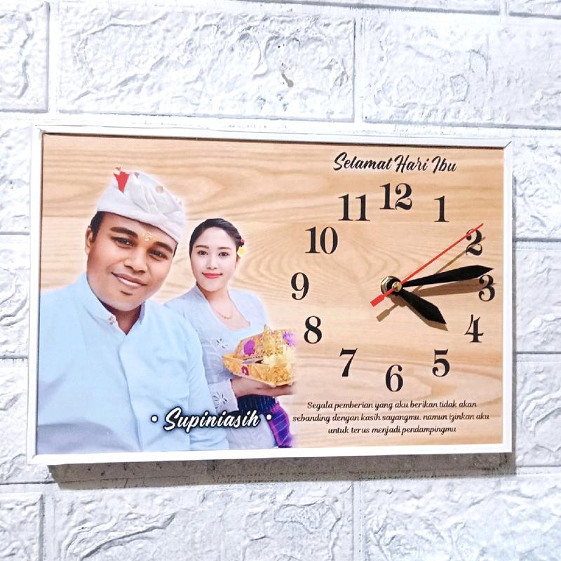 Jam Dinding Custom Foto Sudah Di Bingkai ( Hadiah Ulang Tahun, Pernikahan, Anniversary, Wisuda) Ukuran 30X20 cm Modern Gantungan Frame unik 6