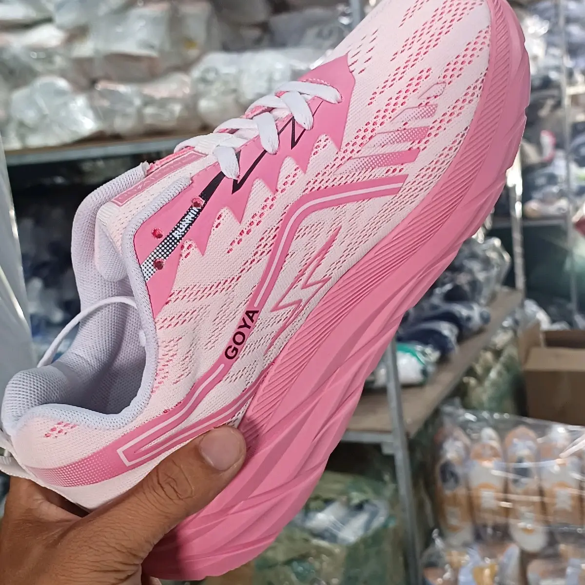 Giày chạy bộ Goya Plus Full hồng