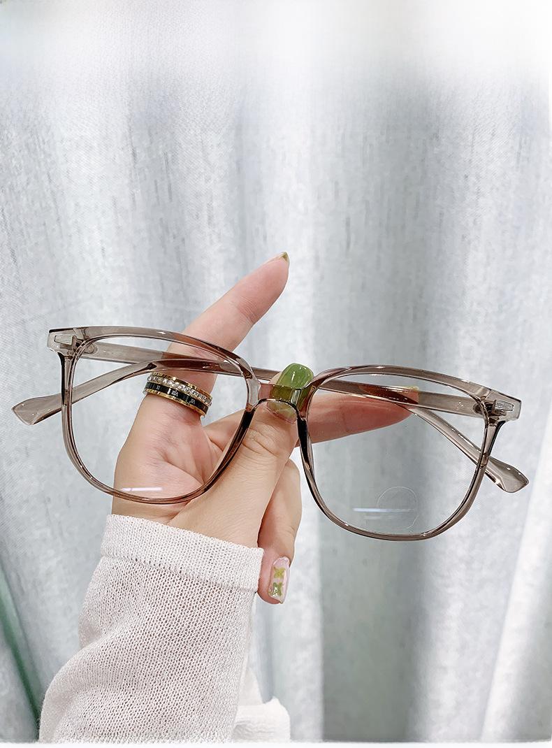 Product Introduction of New Trendy Prescription Glasses Square Frame Ultra-light Non-prescription Glasses TikTok Hot Style Glasses Frame Anti-blue Light Compatible with Prescription PC Material 13
