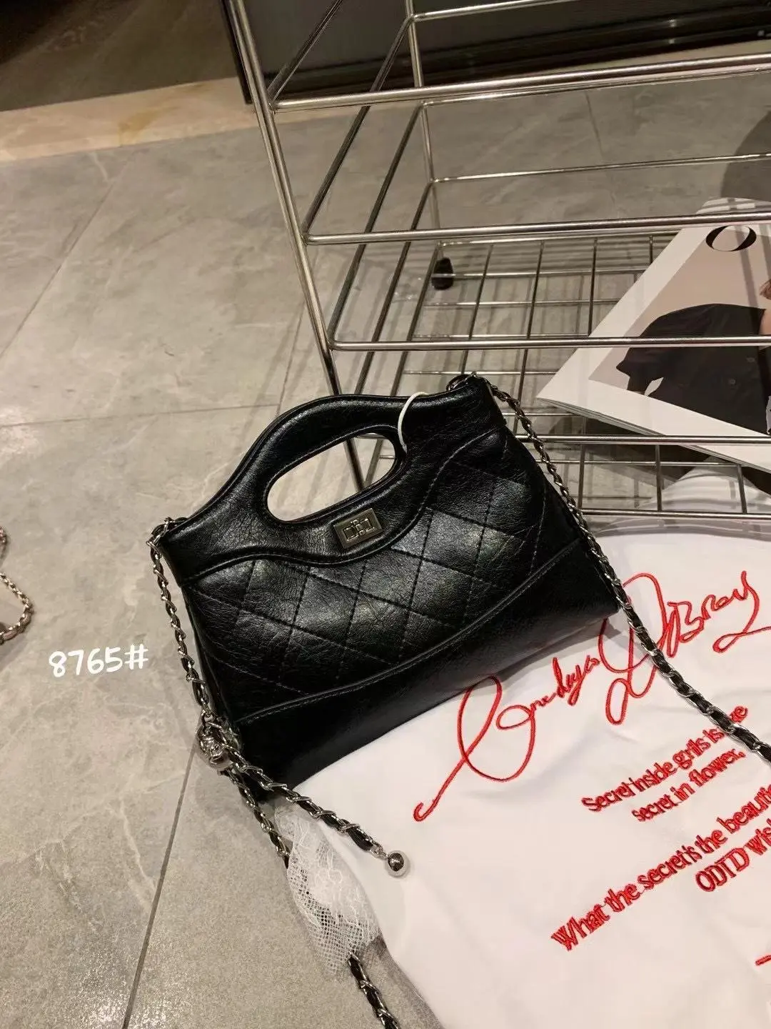 8765 - Túi Xách Nữ  Thời Thượng, Trang Nhã. Đeo Vai, Đeo Chéo. Dễ Phối Đồ. Màu Đen/Trắng. Bag Nhung Da Chữ Nhật