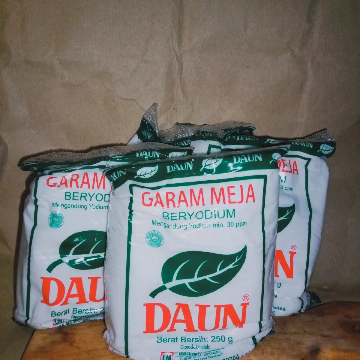 Garam halus beryodium Merk Meja Daun