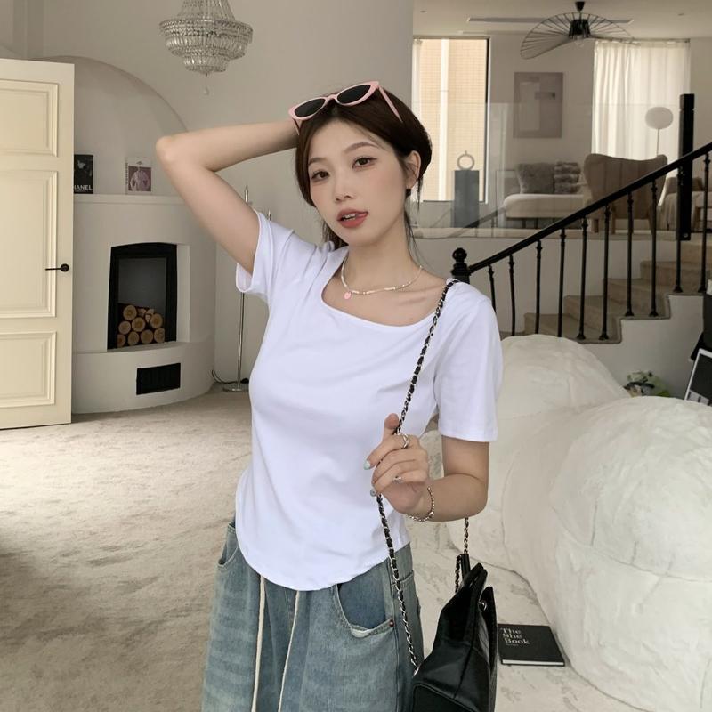 Product Introduction of [2098 Favorites] Regular Shoulder Short Sleeve T-Shirt for Women, Square Neck Top, Summer Plus Size, Regular Shoulder, Tummy Concealing, Slimming, Curved Design Top 12