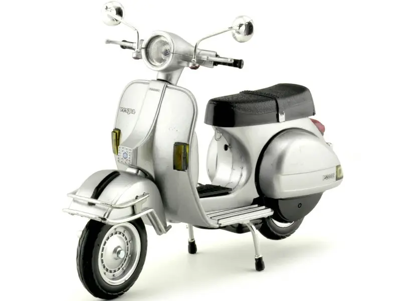 NewRay Diecast 1978 Vespa P200E Gris Plata 1:12 Scale 42123 Motorcycle 0