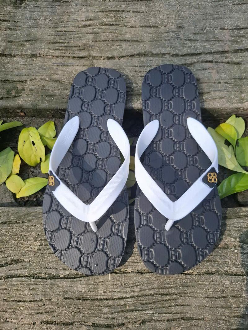 Product Introduction of Dép Kẹp Nam Đế Hoa Văn Cao Su Dẻo Mềm Size 38-43 - Đế Bằng 24