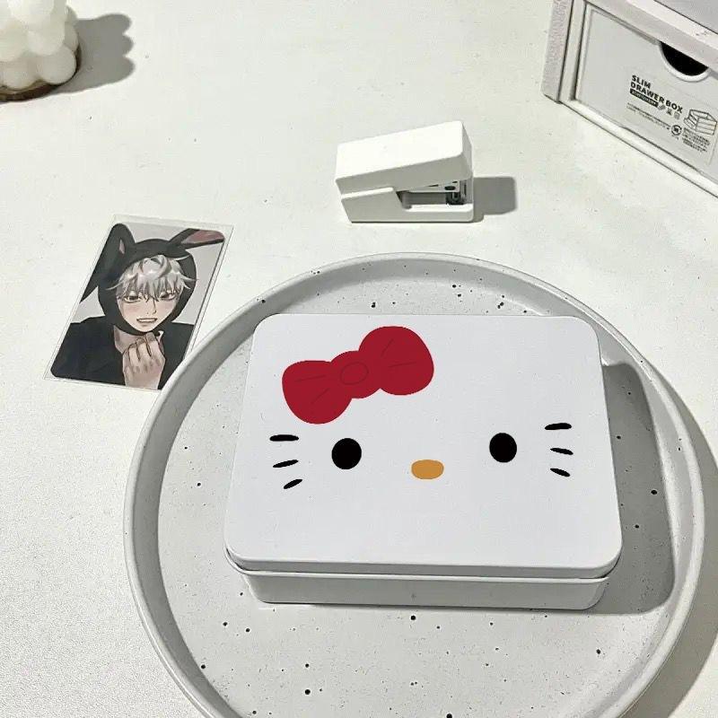 Product Introduction of Hộp Sắt Hello Kitty, Thiết Kế Đơn Giản, Hộp Thiếc Đựng Xe Tải Mini, Miếng Dán Hoàn Thiện Dễ Thương, Hộp Đựng Đồ Để Bàn, Đẹp Mắt, Phong Cách Instagram 0