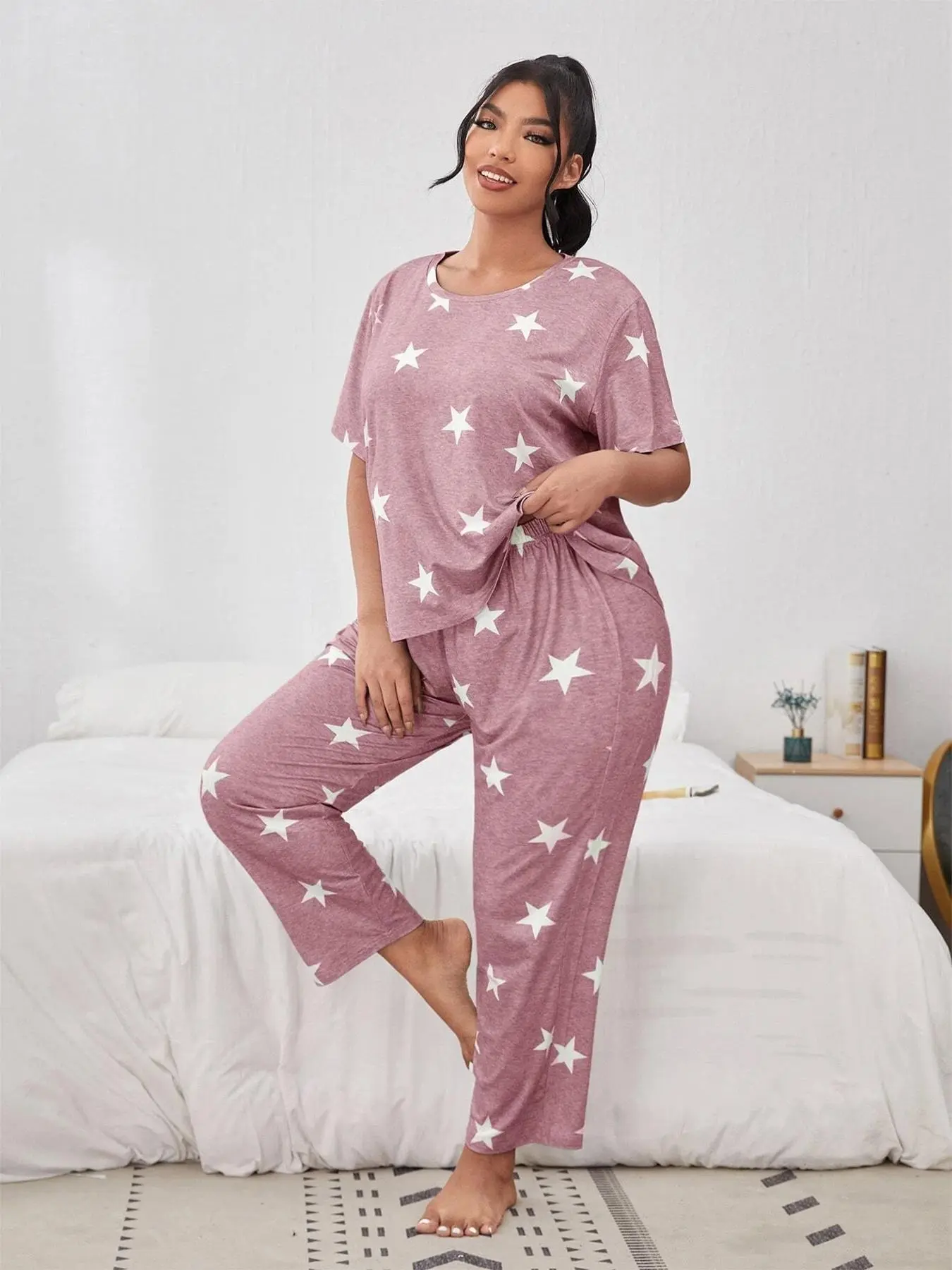 【Plus Size】 Star Print Tee & Elastic Waist Pants Pyjama Set, Casual Comfy Round Neck Short Sleeve T-shirt & Trousers Pj Set, Women's Sleepwear for All Seasons, Gift, Pajama Sets Women