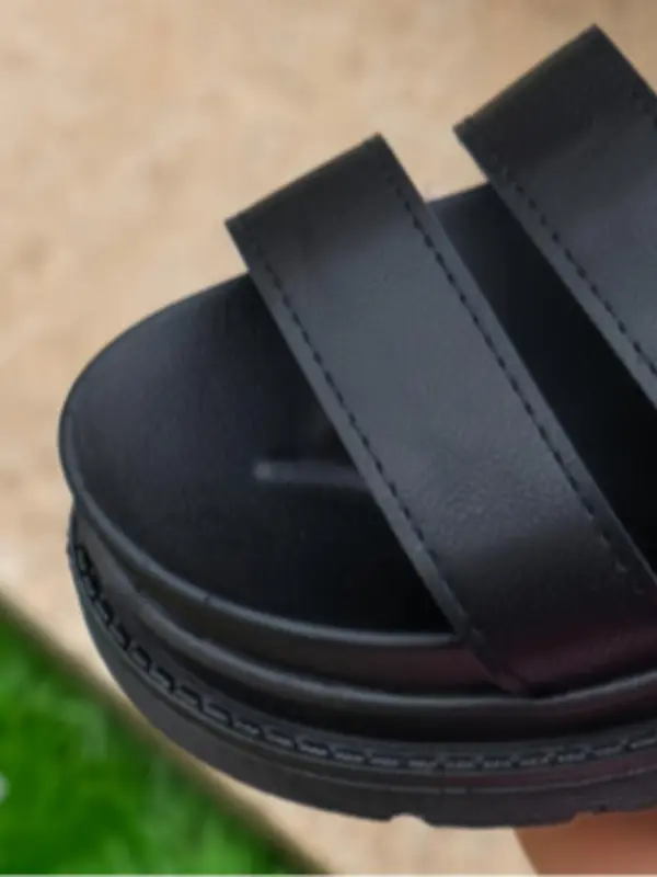 Women's Fashionable Solid Color Platform Sandals, Casual Comfortable Buckle Sandals for Summer, Lightweight Breathable Shoes for Daily Wear, Girl 2