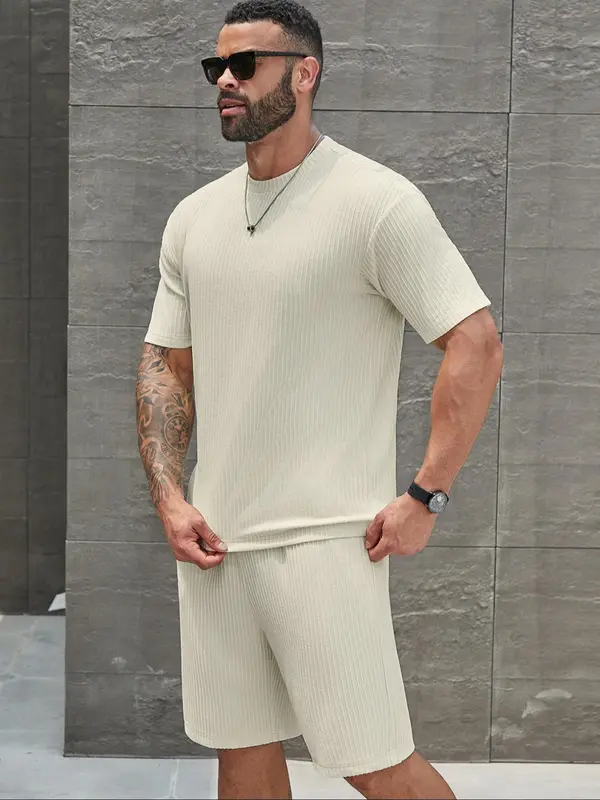 Two-Piece Set Men's Solid Color Ribbed Two-Piece Set, Regular Fit Casual Round Neck Tee & Pocket Tie Front Shorts, Men Outfits for All Seasons Daily Wear 2