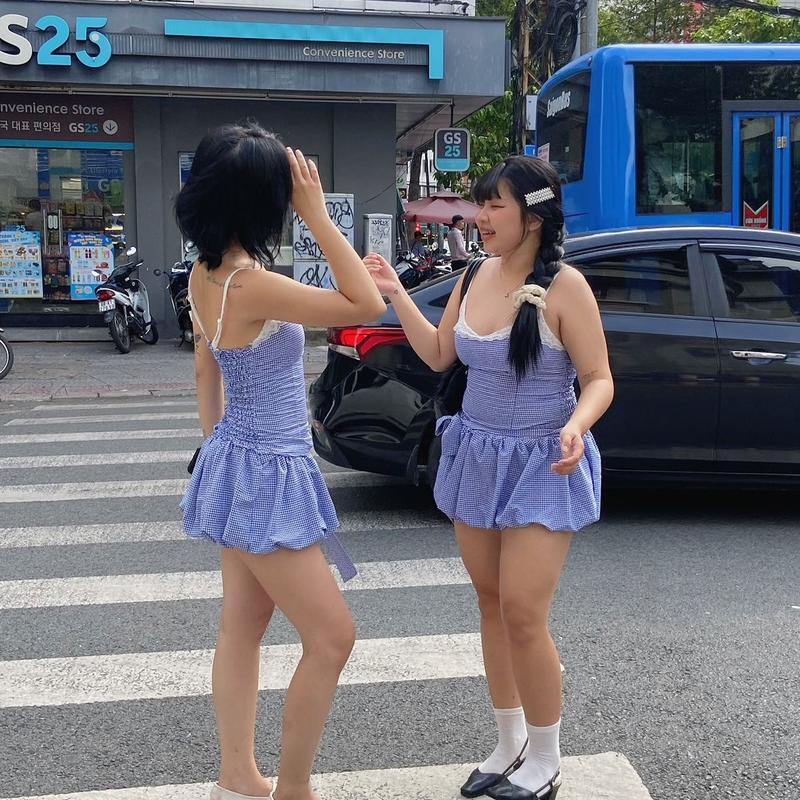 TROUVAILE | Molsa Set Váy hai dây xinh phối ren + chân váy bí dáng xòe phối nơ họa tiết caro 6
